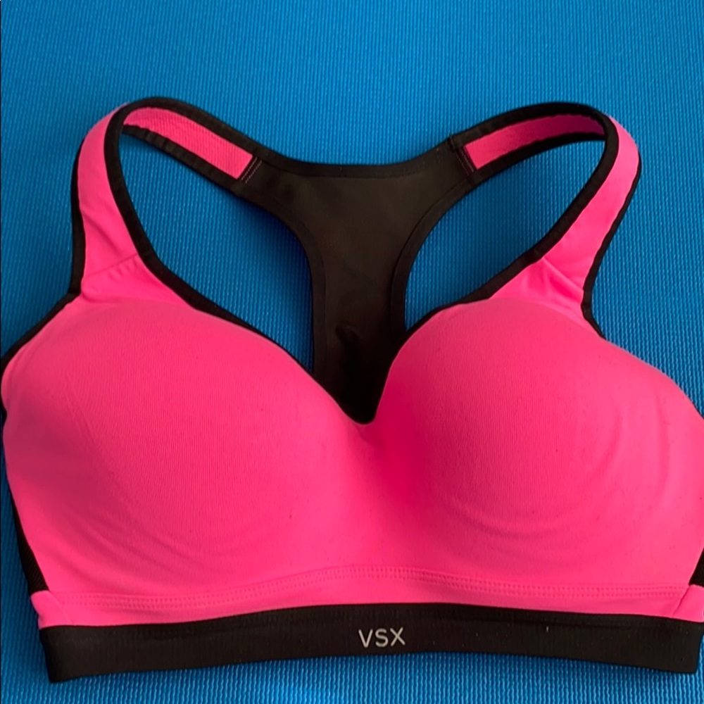 Victoria’s Secret sports bra 32DD